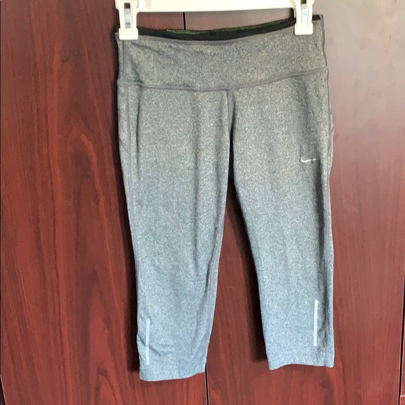 Nike Pants - Nike leggings cropped